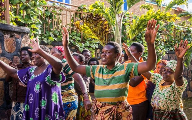 Team-von-ruandische-und-ugandische-Frauen-der-_kooperative-2